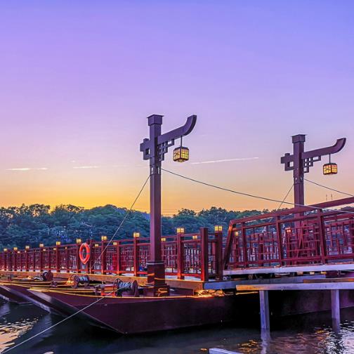 永州零陵區(qū)霞客渡景觀浮橋