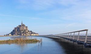 設計驚人的人行天橋（二）